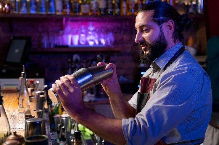 Contrate um bartender para eventos e encante seus convidados