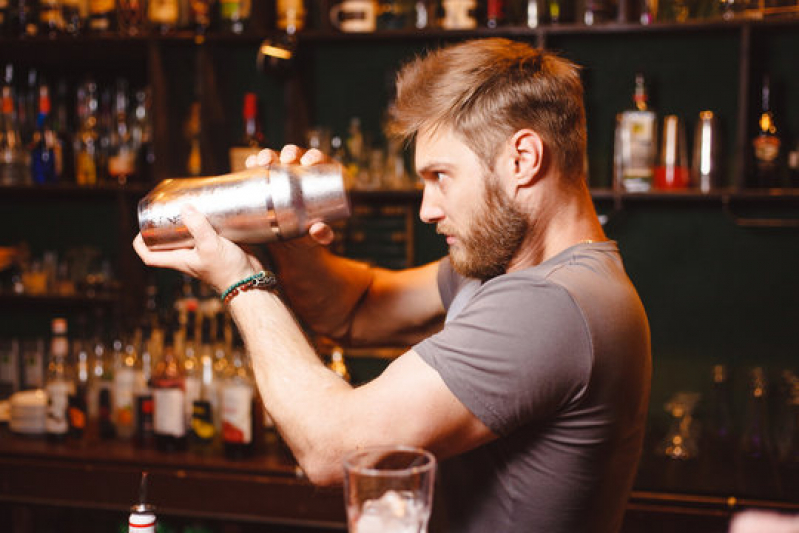 Barman de Festa Contratar Jardim Olhos D’água - Bartender para Festa Corporativa
