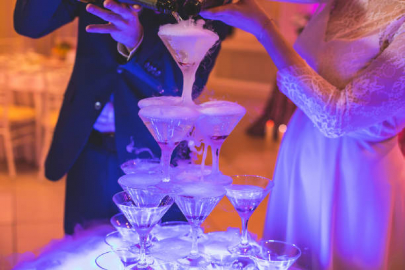 Bartender de Casamento Contratar Osasco - Barman para Festa de Casamento