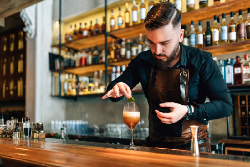 Bartender para Coquetel de Lançamento Contratar Caieiras - Barman para Evento Corporativo Alphaville