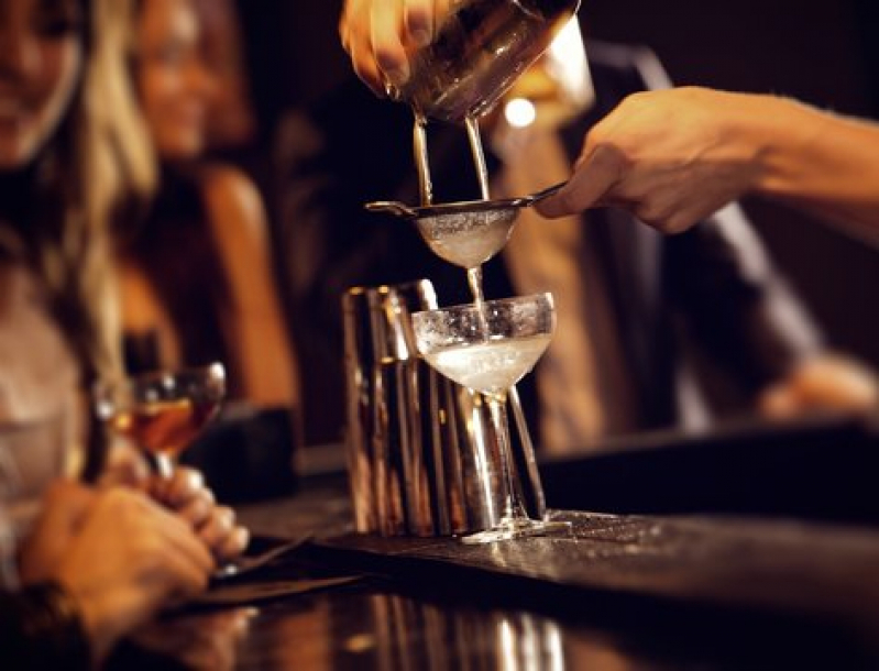 Bartender para Festa de 200 Pessoas Contratar Swiss Park - Barman Drinks para Festa