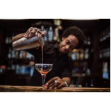 barman para evento de lançamento serviço Baeta Neves